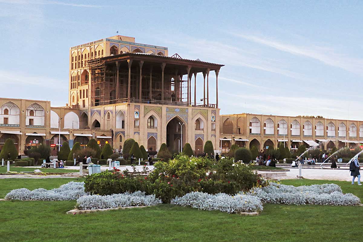 عالی قاپو عالی قاپو