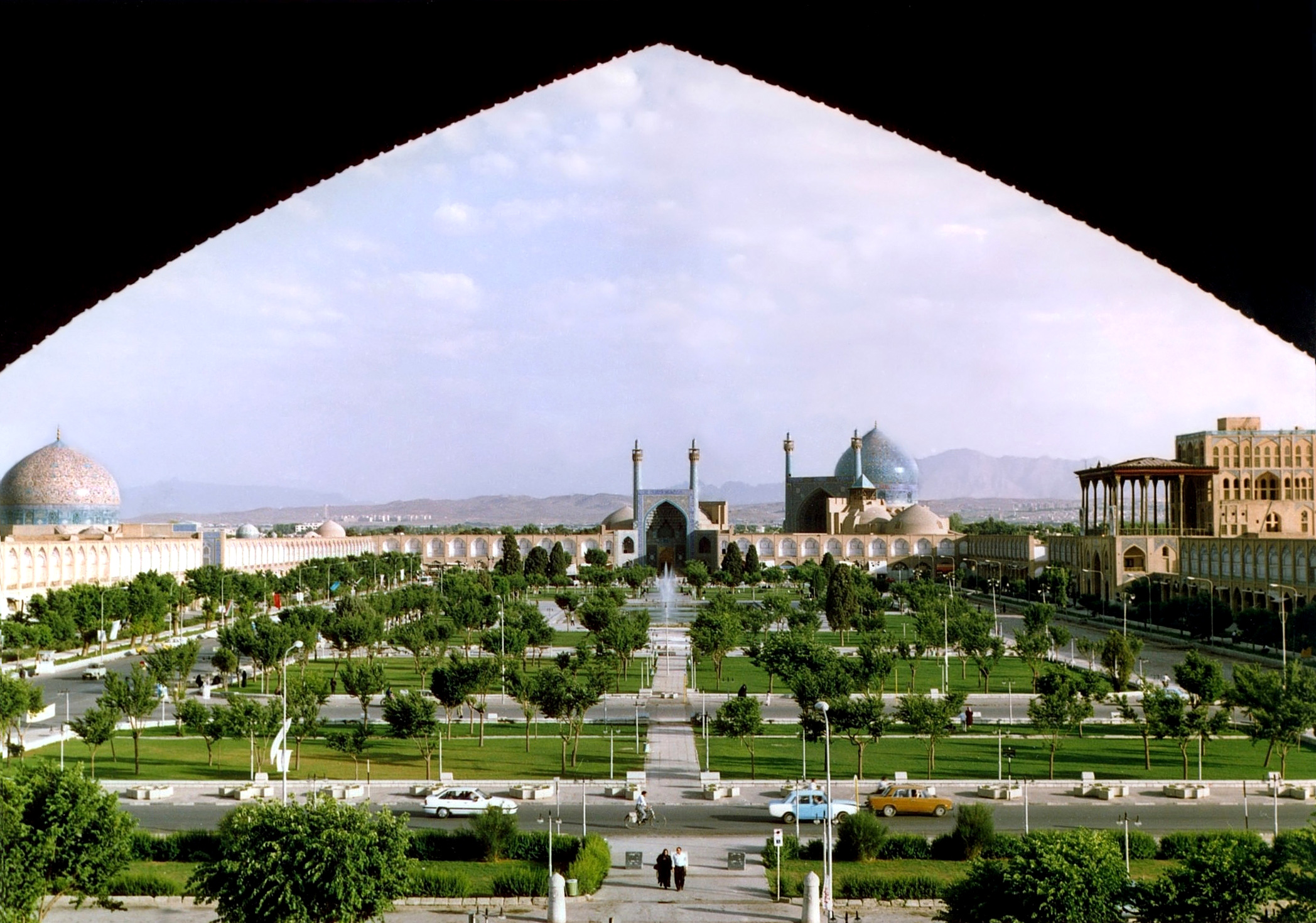 Naghshe Jahan Square Isfahan modified.jpg