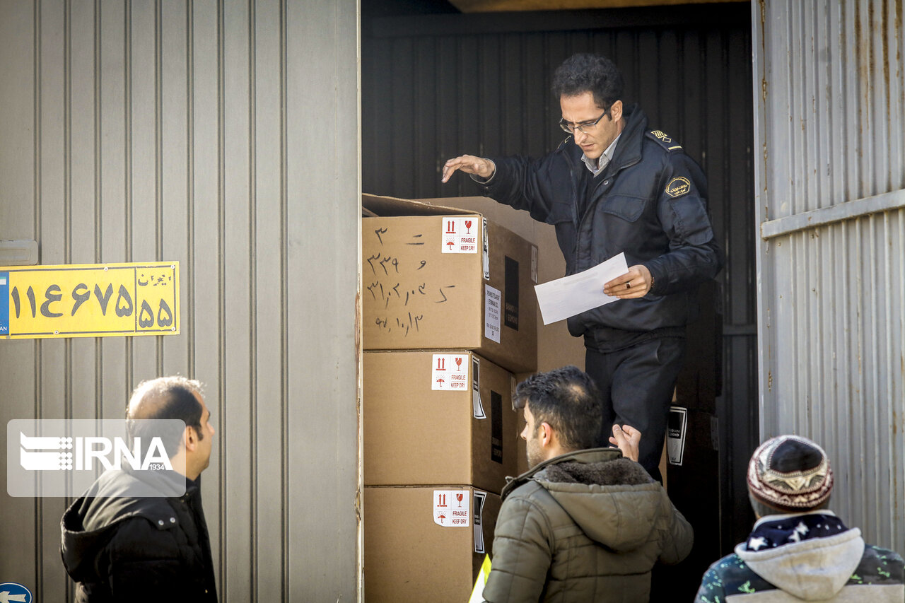 کشف ۲ هزار و ۳۰۰ دست لباس پرستاری و پزشکی در پایتخت